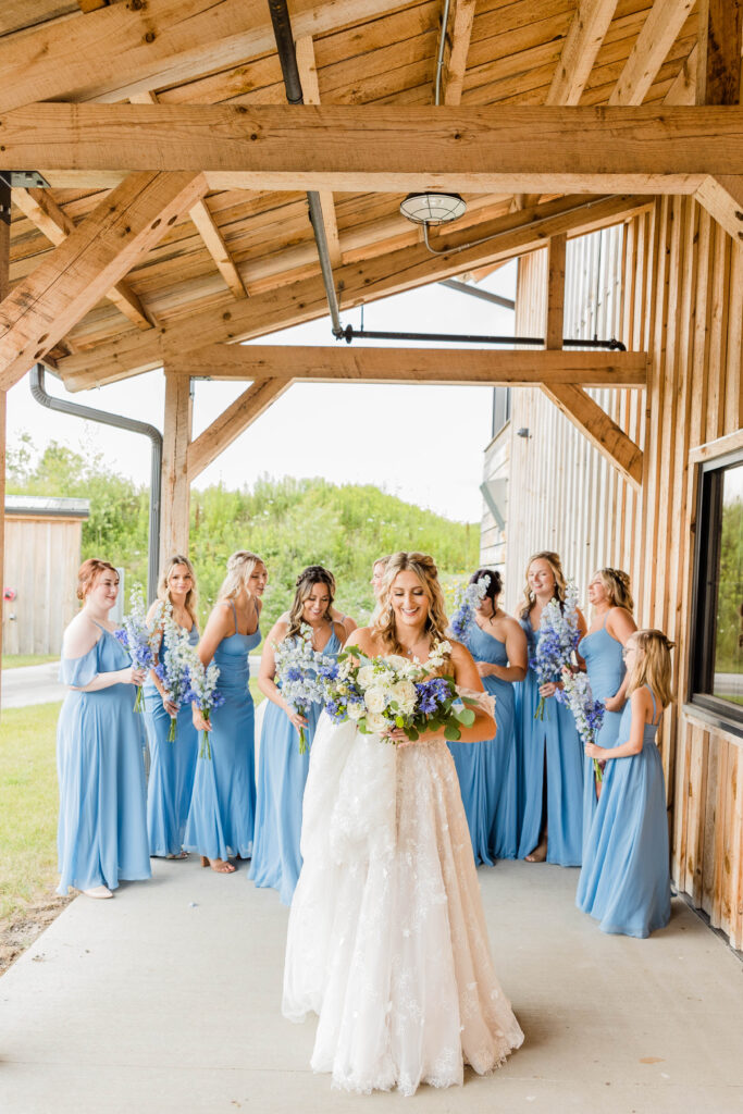 Bride with bridesmaids. 