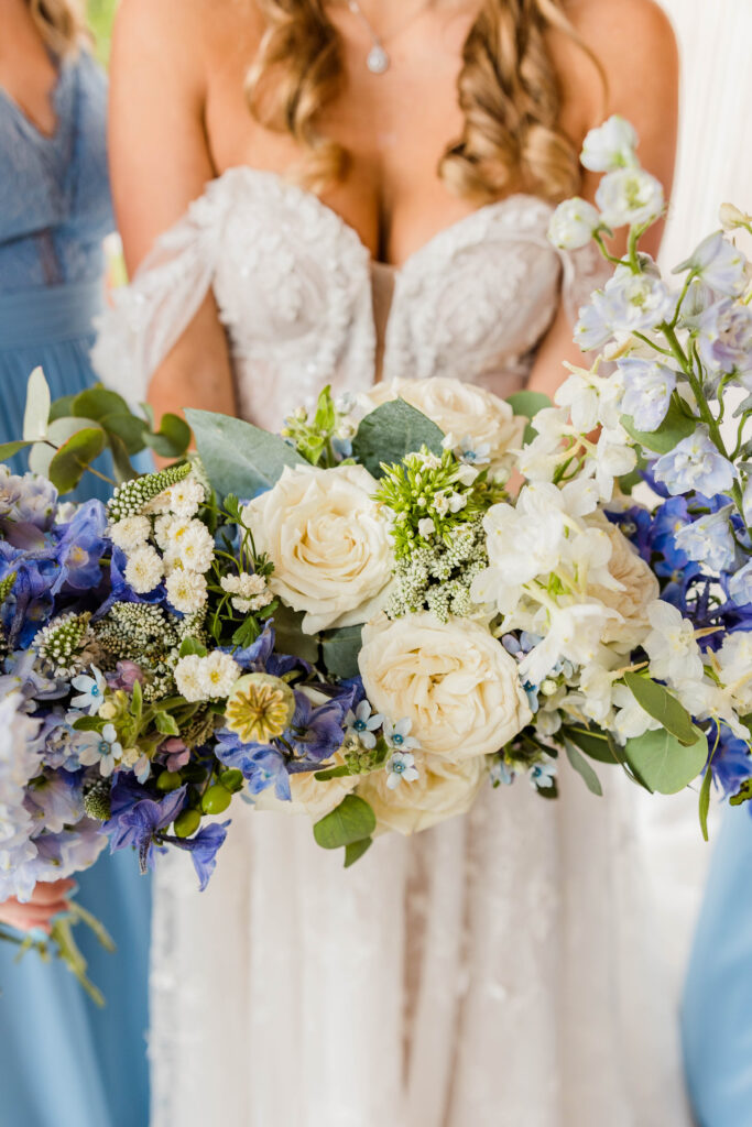 Bridal bouquet and bridesmaids bouquets by Willow Design. 