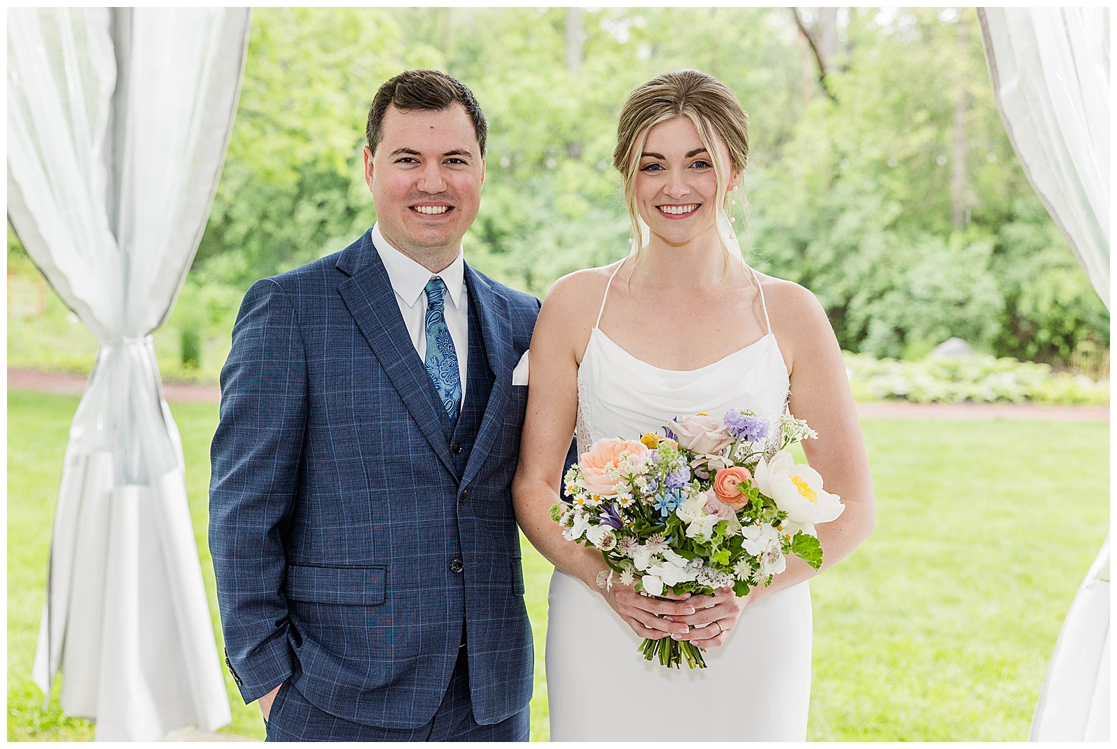 Wedding Photos, bride and groom portraits, Northgate Floral