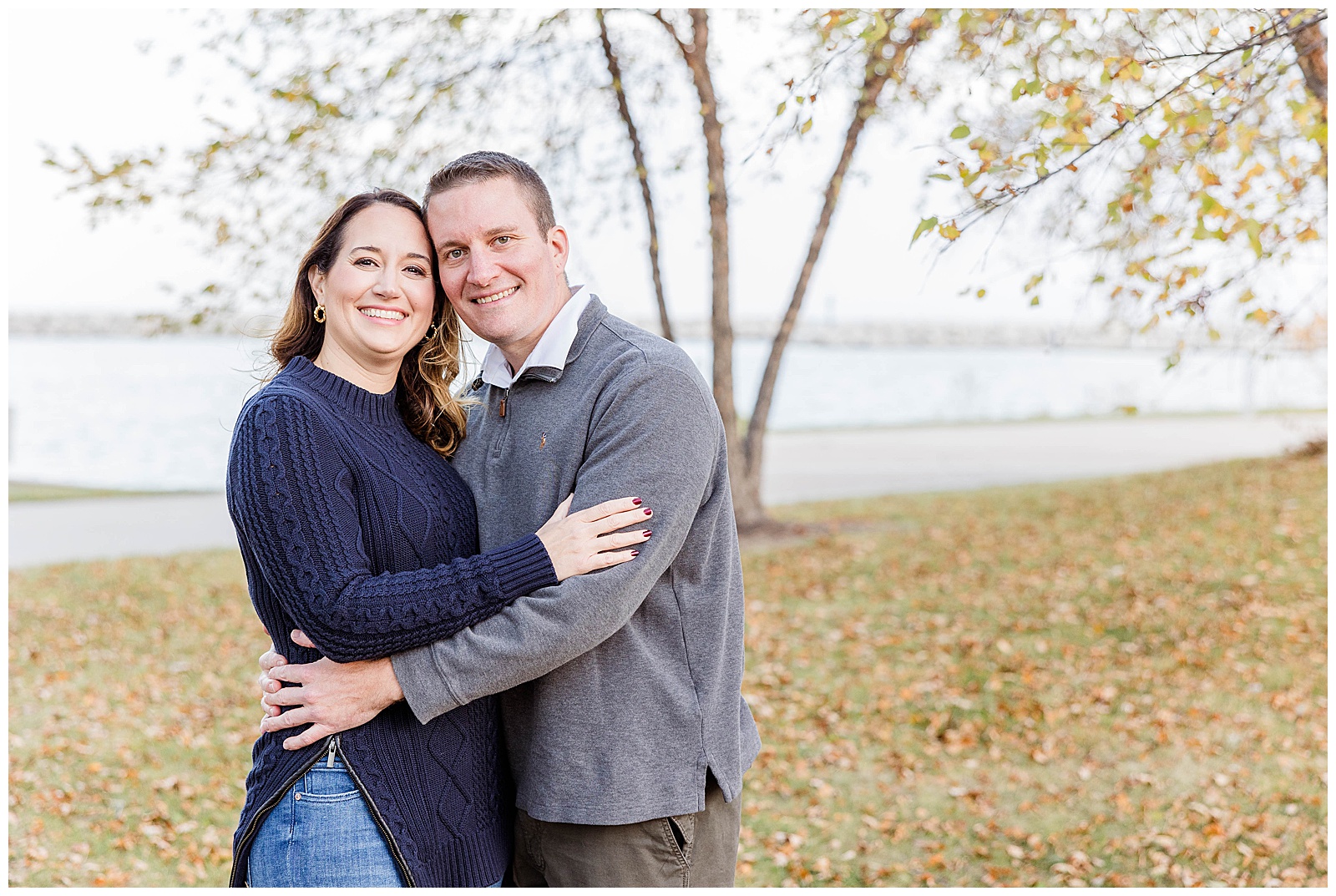 Milwaukee Engagement Photos, Couple downtown milwaukee, fall photos