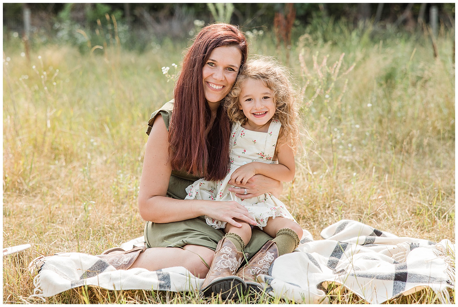 Family Farm Photos, Wisconsin Family photographer, mother daughter