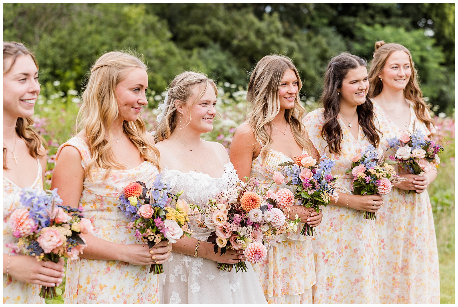 Wedding details, summer wedding, bride