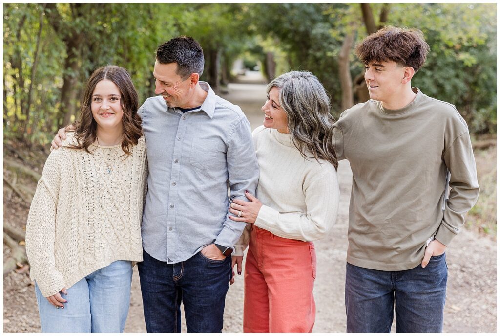 Milwaukee Family Photographer, Oconomowoc Family Photographer, Delafield Fish Hatchery 