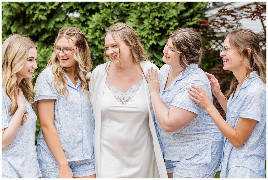 Shully’s Cuisine Wedding, Milwaukee Wedding photographer