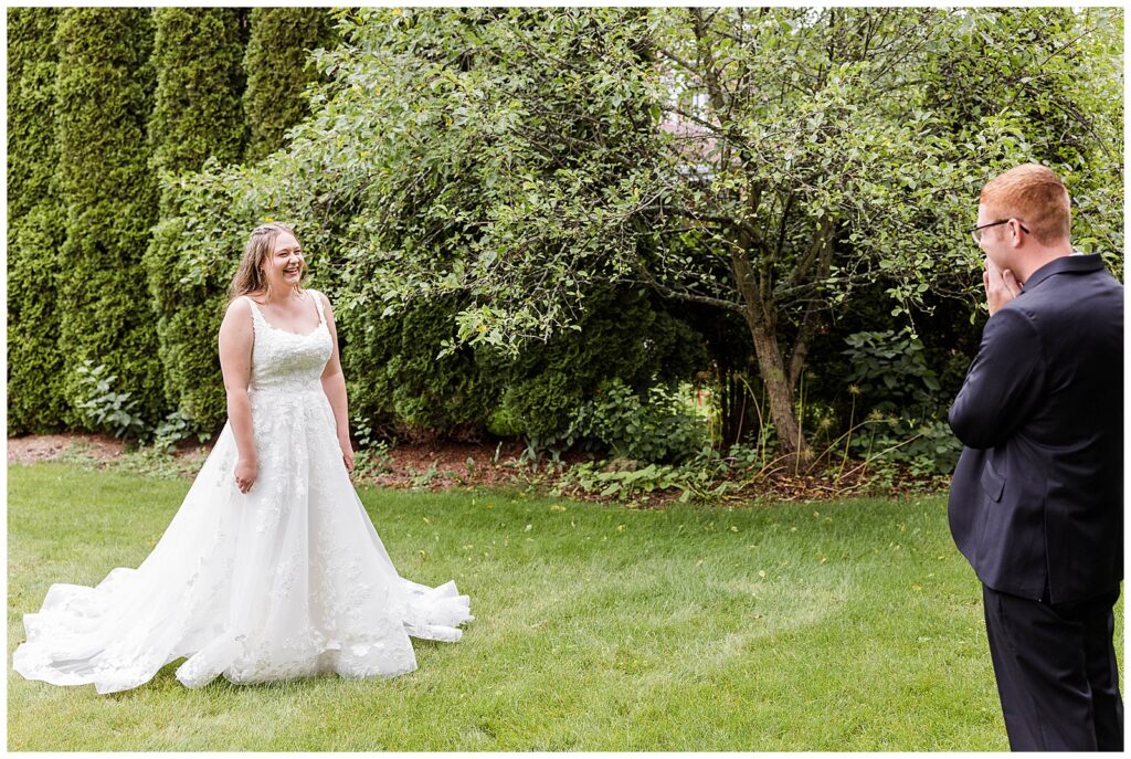 Shully’s Cuisine Wedding, Milwaukee Wedding photographer