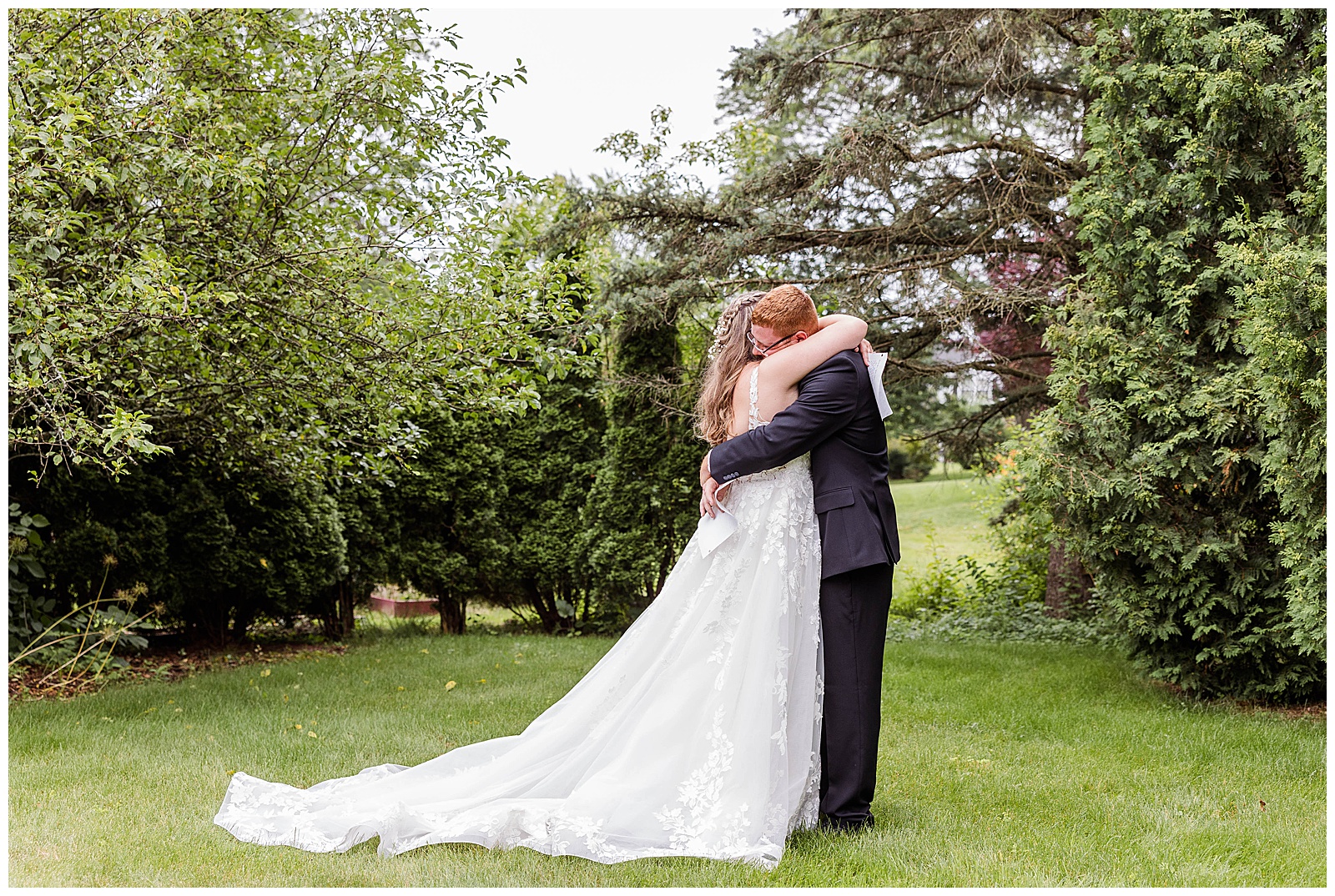 Shully’s Cuisine Wedding, Milwaukee Wedding photographer